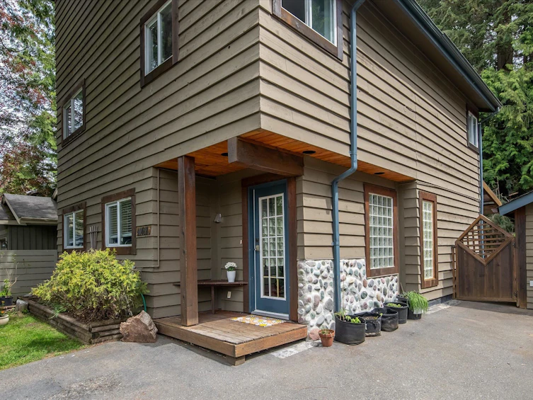 40618 Perth Drive, Squamish, BC, V0N 1T0 - 2
