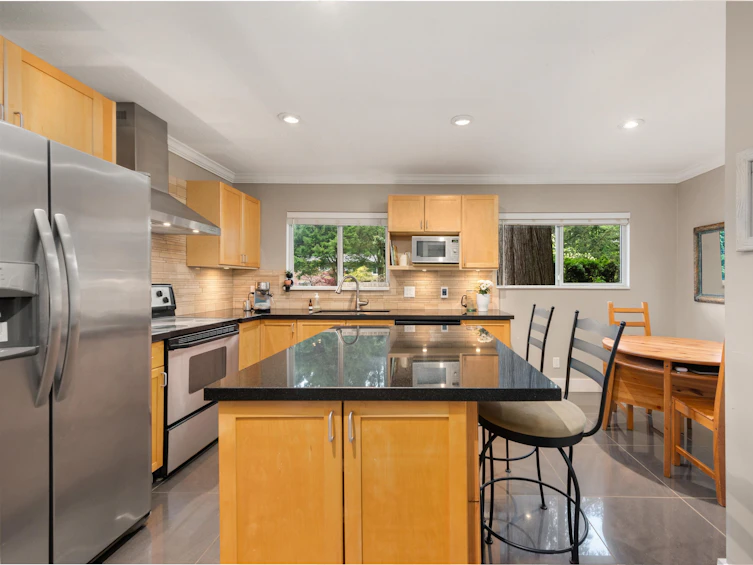 40618 Perth Drive, Squamish, BC, V0N 1T0 - 3