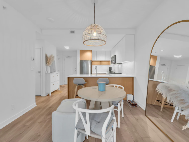 103-8940 University Crescent, Burnaby, BC, V5A 4Y8 - 7