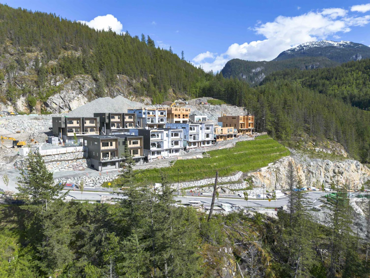 1-1050 Finch Drive, Squamish, BC - 10