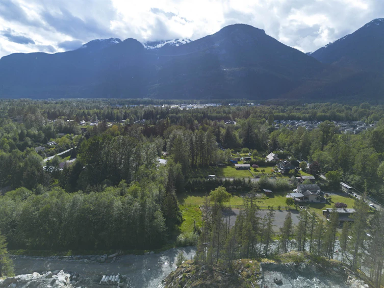 1-1050 Finch Drive, Squamish, BC - 15