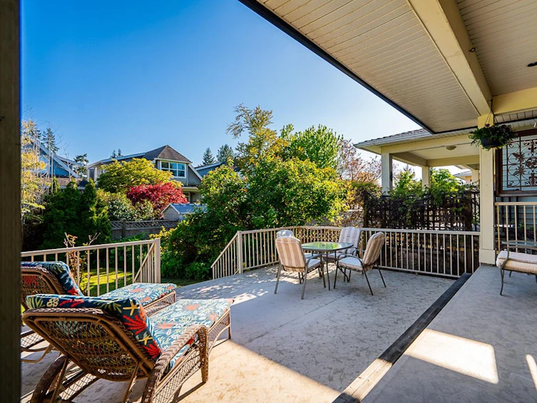 15454 Goggs Avenue, Surrey, BC, V4B 2N6 - 32