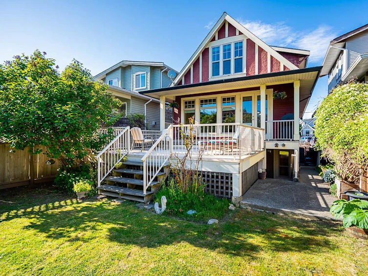 15454 Goggs Avenue, Surrey, BC, V4B 2N6 - 36