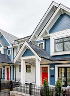 2 3220 Slocan