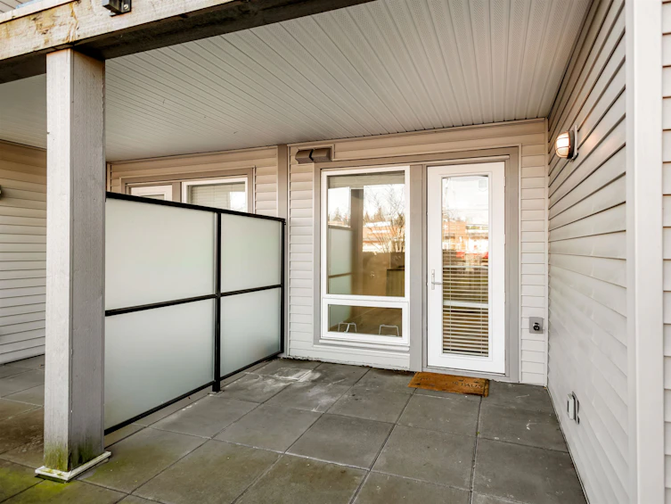 101-15628 104, Surrey, BC, V4N 2J3 - 15