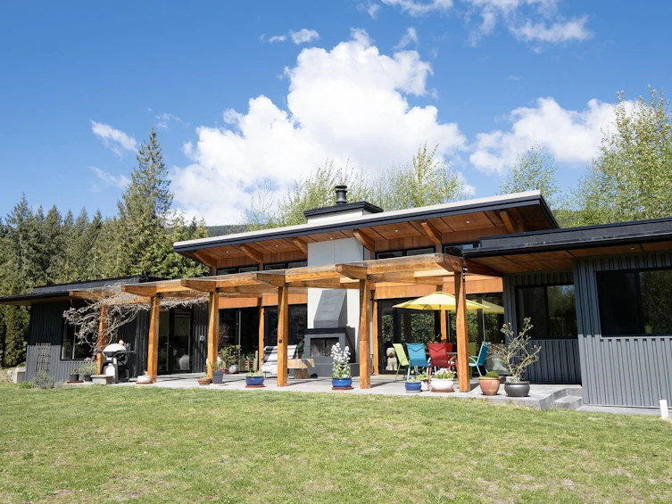996 Reed Road, Gibsons, BC, V0N 1V7