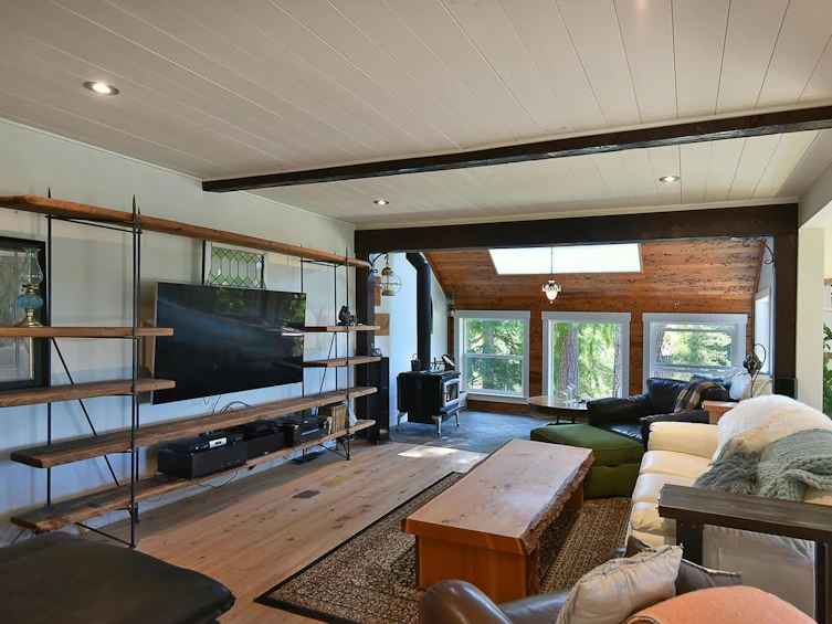 5527 Sans Souci Road, Halfmoon Bay, BC, V7Z 1B6 - 5