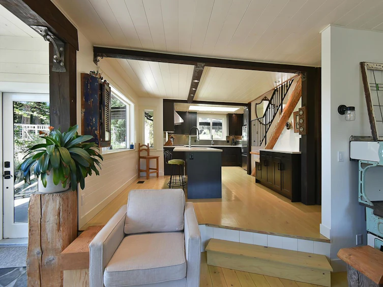 5527 Sans Souci Road, Halfmoon Bay, BC, V7Z 1B6 - 11