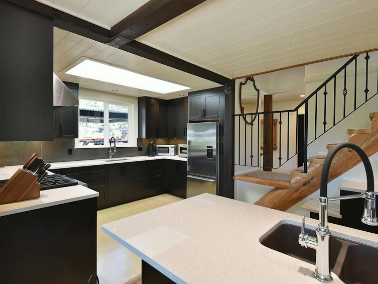 5527 Sans Souci Road, Halfmoon Bay, BC, V7Z 1B6 - 13