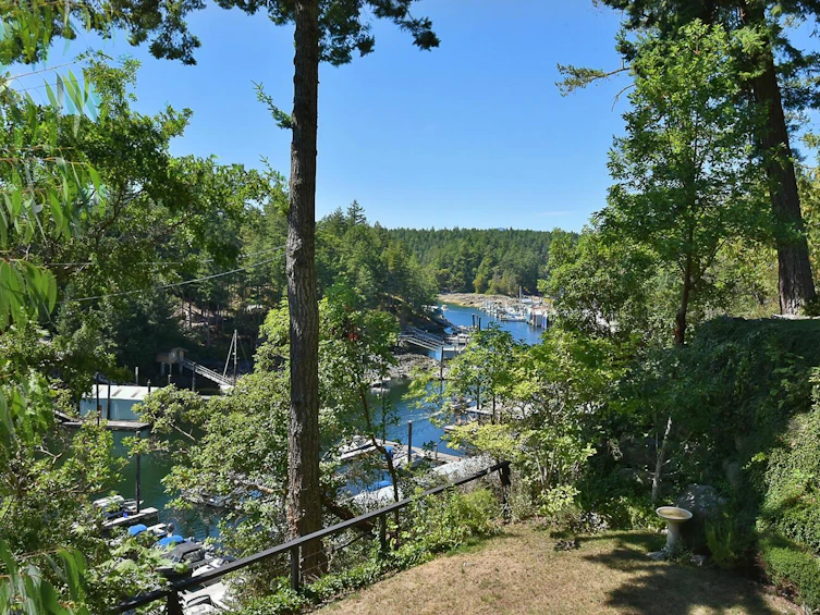 5527 Sans Souci Road, Halfmoon Bay, BC, V7Z 1B6 - 17