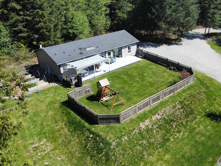 3368 Linwood Road, Roberts Creek, BC, V0N 2W1 - 4