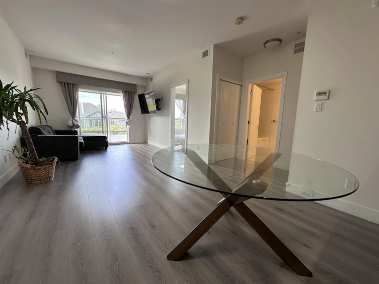 302-6011 No. 1 Road, Richmond, BC, V7C 1T4 - 4