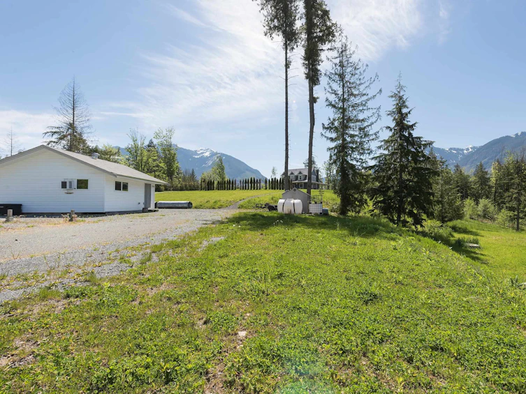 4559 Siemens Road, Chilliwack, BC, V4Z 1K1 - 3