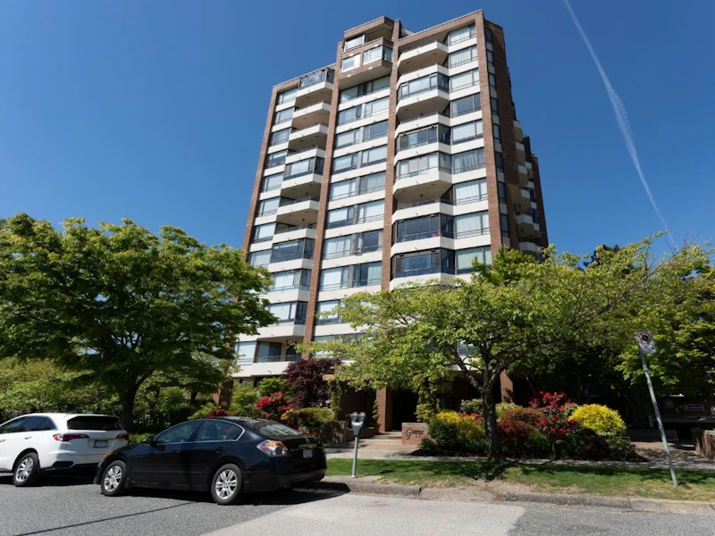 902 - 2189 W 42nd Avenue, Vancouver BC V6M 2B7