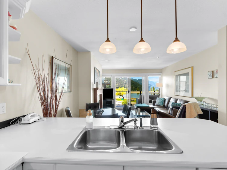 310-378 Esplanade Avenue, Harrison Hot Springs, BC, V0M 1A3 - 7