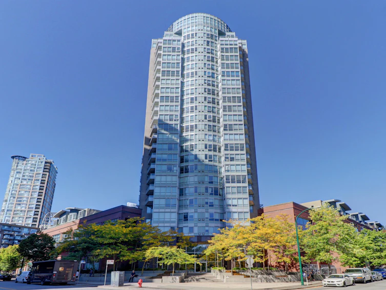 2207-63 Keefer Place, Vancouver, BC, V6B 6N6