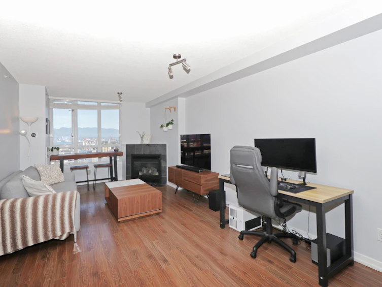 2207-63 Keefer Place, Vancouver, BC, V6B 6N6 - 3