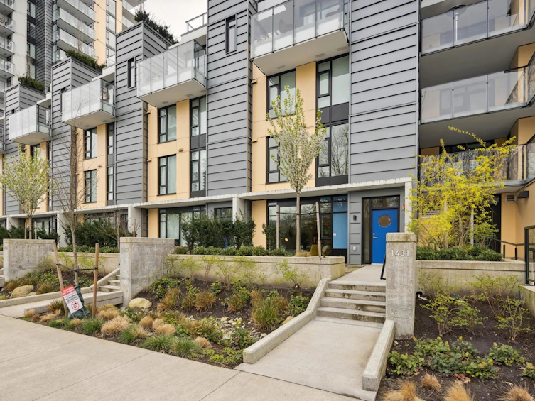 1431 Hunter Street, North Vancouver, BC, V7J 1H3