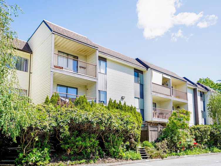 215-13775 74 Avenue, Surrey, BC, V3W 9C5 - 3