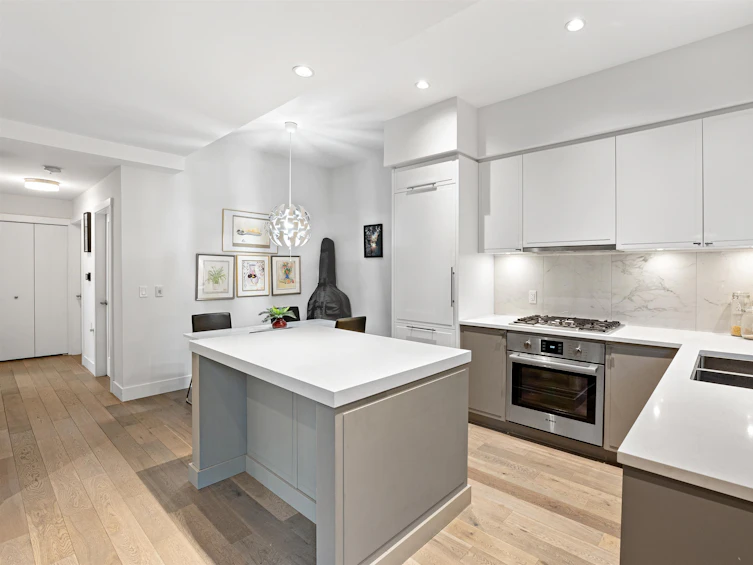 7609 Yukon Street, Vancouver, BC, V5X 2Y4 - 10