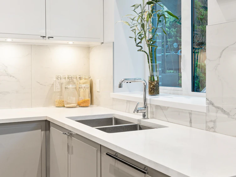 7609 Yukon Street, Vancouver, BC, V5X 2Y4 - 11