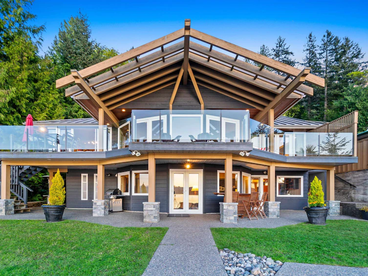 8735 Lawrence Way, West Vancouver, BC, V7W 2T7 - 4