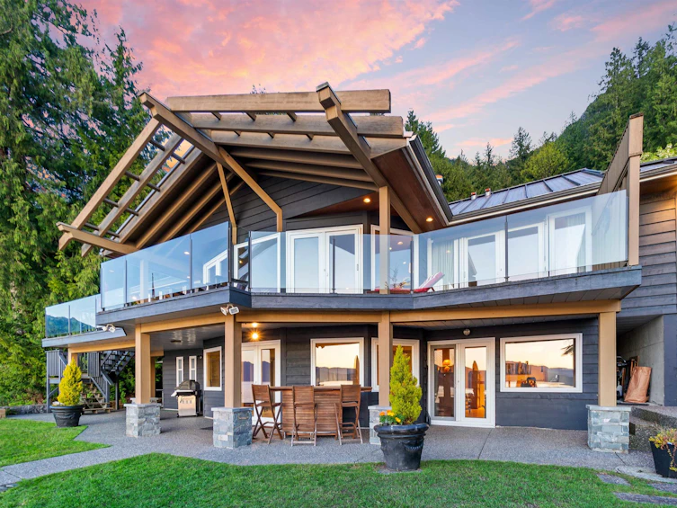 8735 Lawrence Way, West Vancouver, BC, V7W 2T7 - 5