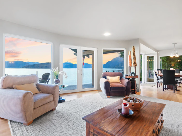 8735 Lawrence Way, West Vancouver, BC, V7W 2T7 - 11