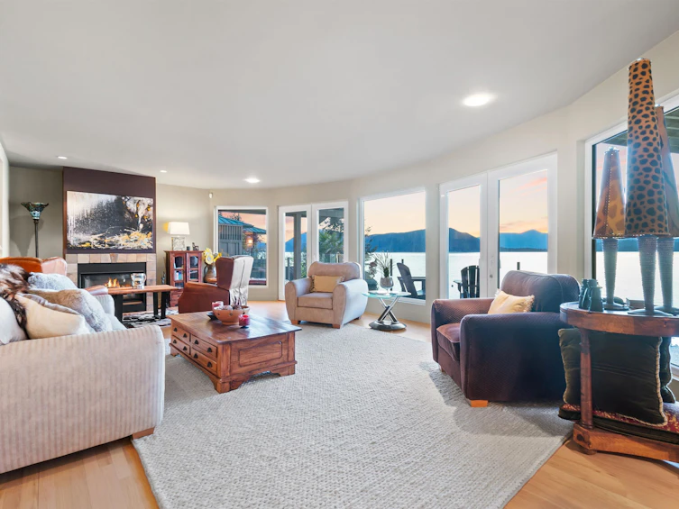 8735 Lawrence Way, West Vancouver, BC, V7W 2T7 - 12