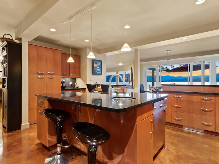 8735 Lawrence Way, West Vancouver, BC, V7W 2T7 - 17