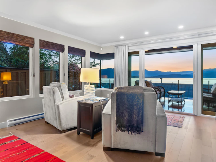 8735 Lawrence Way, West Vancouver, BC, V7W 2T7 - 27