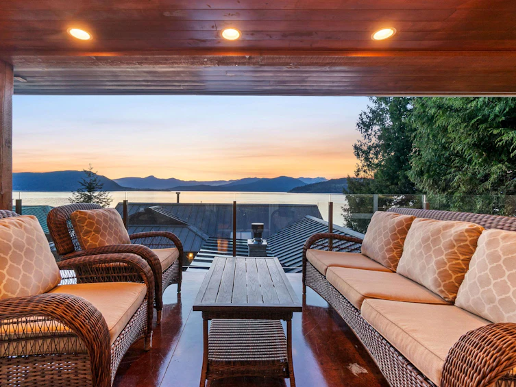 8735 Lawrence Way, West Vancouver, BC, V7W 2T7 - 29