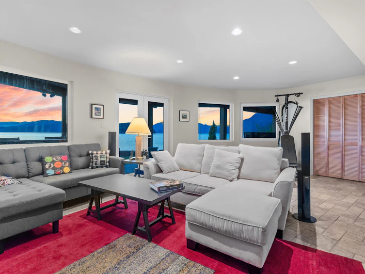 8735 Lawrence Way, West Vancouver, BC, V7W 2T7 - 33