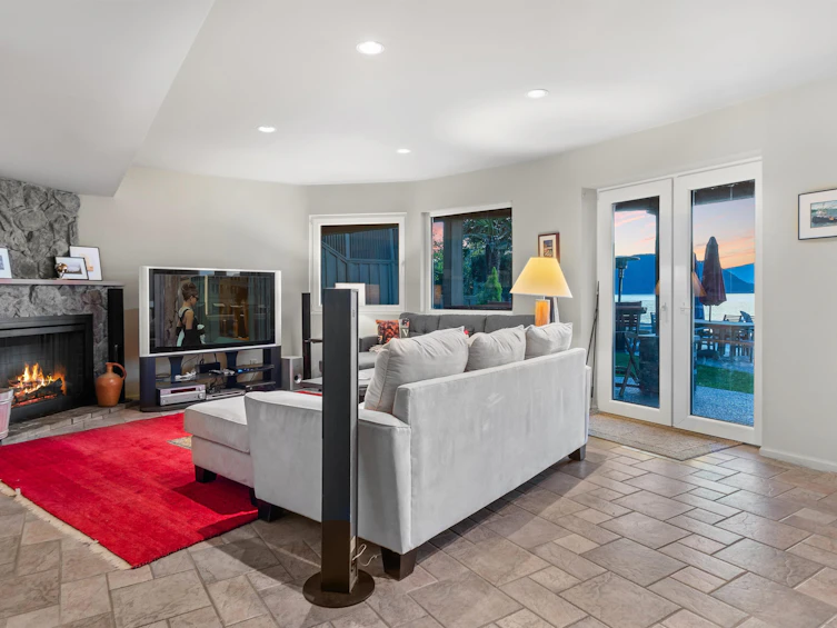8735 Lawrence Way, West Vancouver, BC, V7W 2T7 - 34