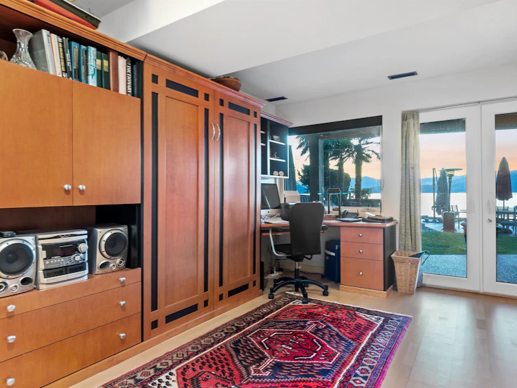 8735 Lawrence Way, West Vancouver, BC, V7W 2T7 - 35