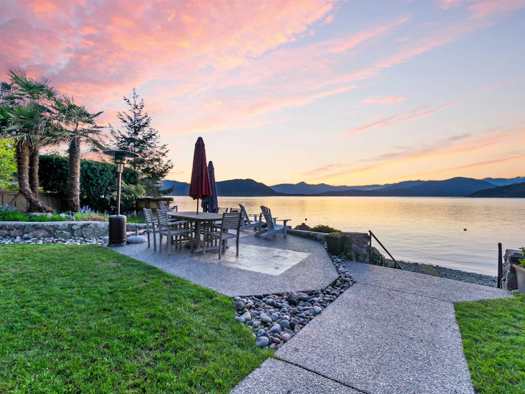8735 Lawrence Way, West Vancouver, BC, V7W 2T7 - 36