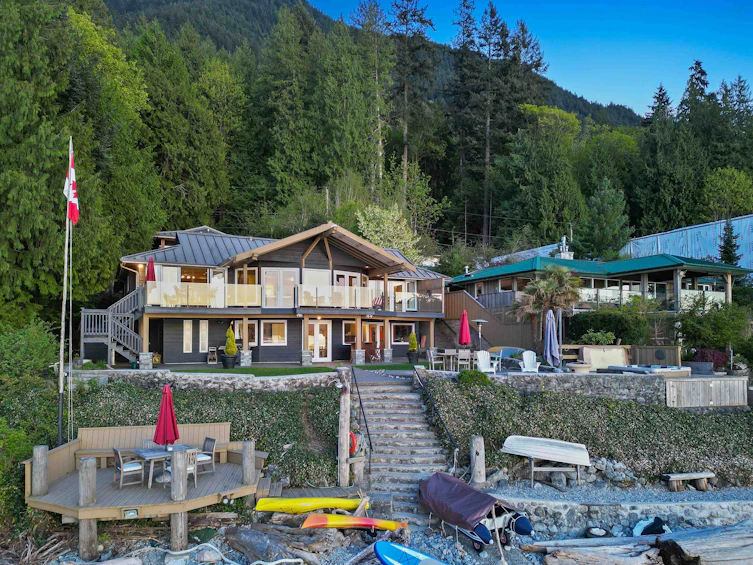 8735 Lawrence Way, West Vancouver, BC, V7W 2T7 - 38