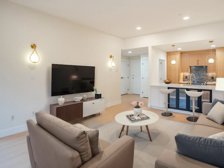 412-1040 East Broadway, Vancouver, BC, V5T 4N7 - 3