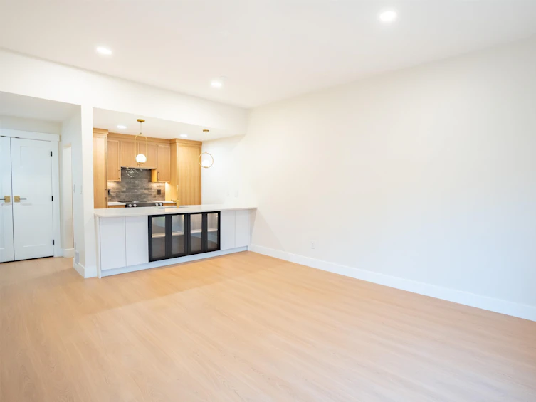 412-1040 East Broadway, Vancouver, BC, V5T 4N7 - 11