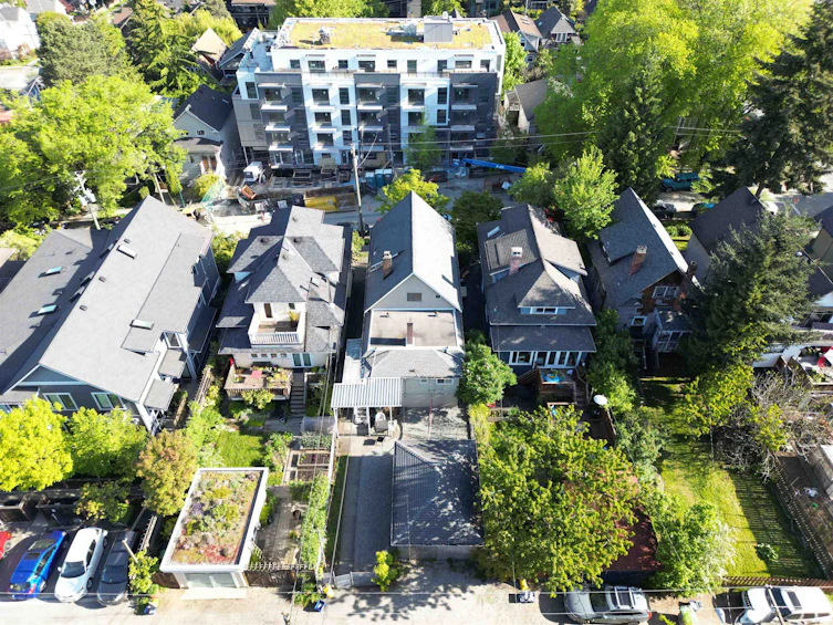 1550 Grant Street, Vancouver, BC, V5L 2Y2 - 5