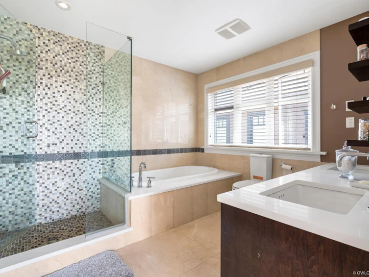1041 W 58th Avenue, Vancouver, BC, V6P 1V9 - 16