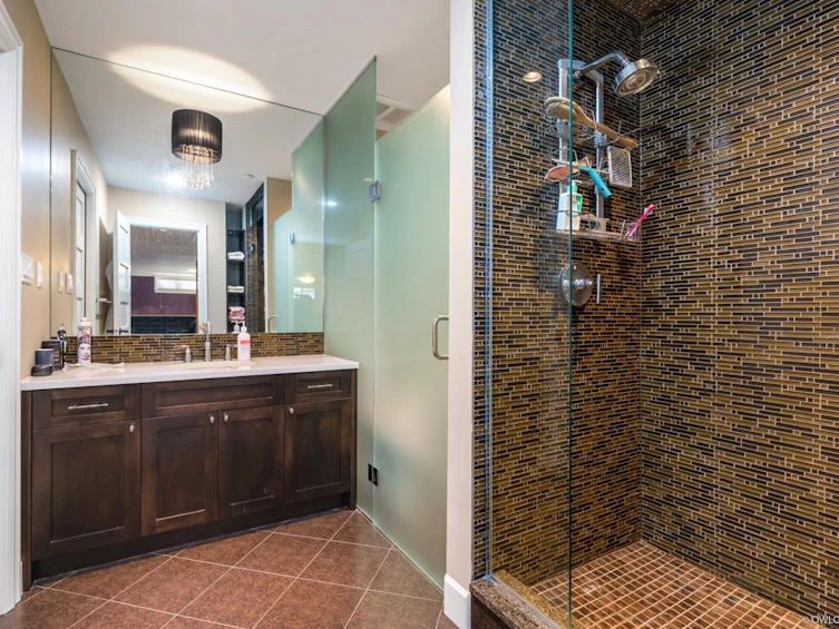 1041 W 58th Avenue, Vancouver, BC, V6P 1V9 - 28