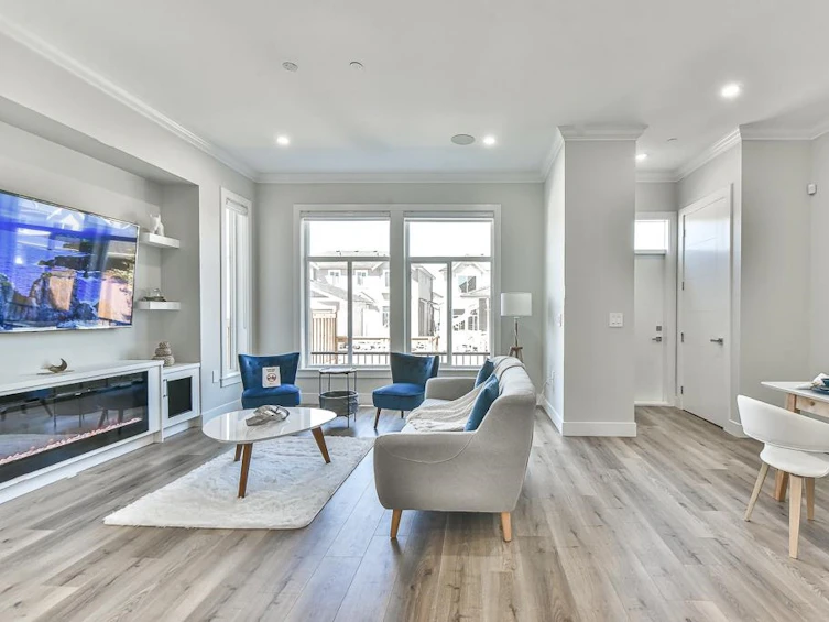 19647 74 Avenue, Langley, BC, V2Y 3R5