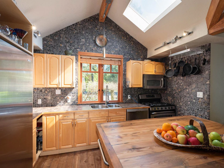 2154 Mt Seymour Parkway, North Vancouver, BC, V7H 1E3 - 13