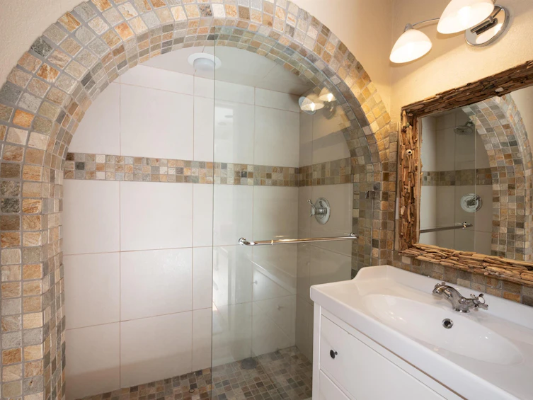 2154 Mt Seymour Parkway, North Vancouver, BC, V7H 1E3 - 17