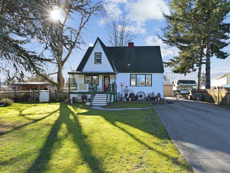 6127 184 Street, Surrey, BC, V3S 8B2