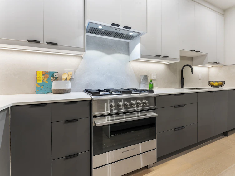 2553 Triumph Street, Vancouver, BC, V5K 1S7 - 10
