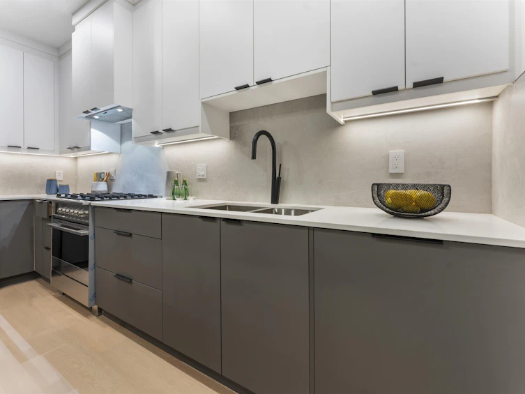 2553 Triumph Street, Vancouver, BC, V5K 1S7 - 12