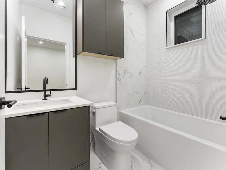 2553 Triumph Street, Vancouver, BC, V5K 1S7 - 20