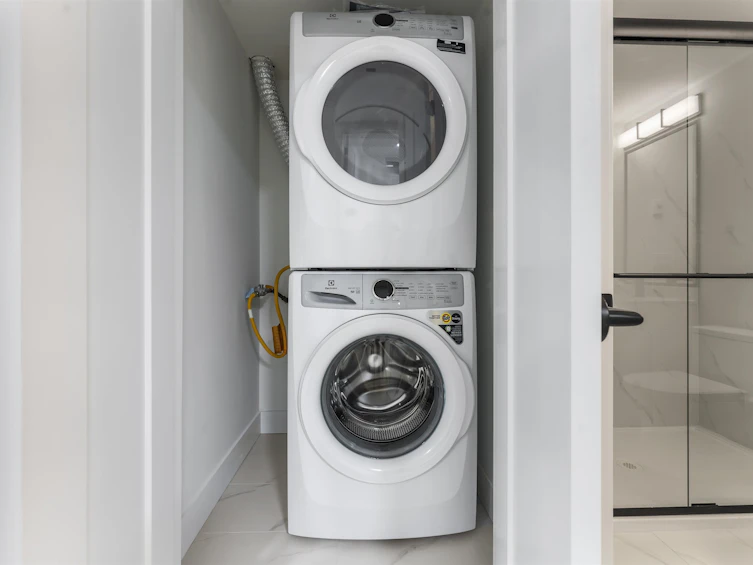 2553 Triumph Street, Vancouver, BC, V5K 1S7 - 30